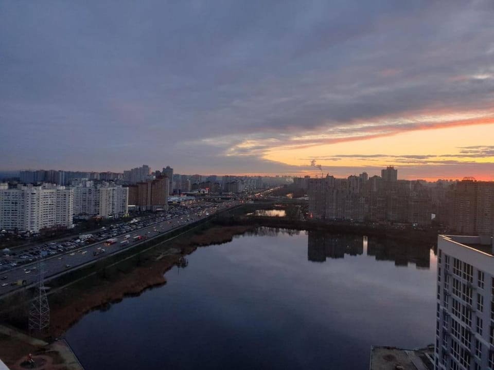 Панорамний Краєвид на Озеро Позняки Жк Лебединий Apartment in Kiev City - Kyiv