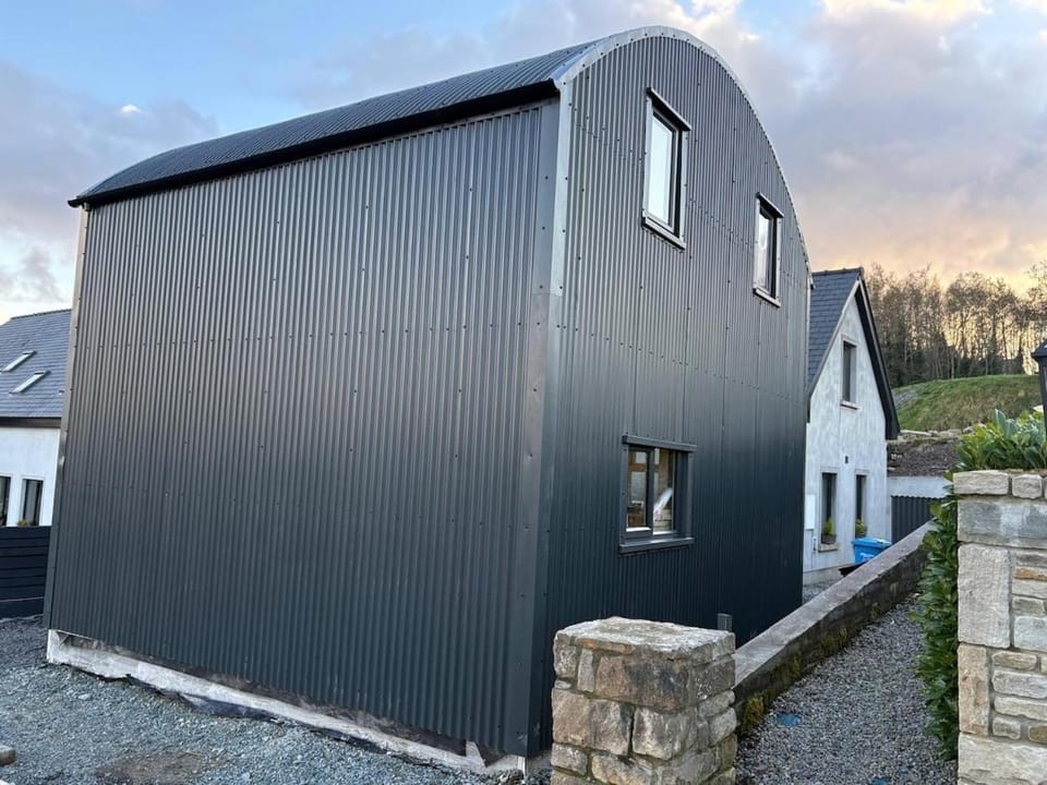 Luxury Barn Conversion with King Bed near Westport House in County Mayo