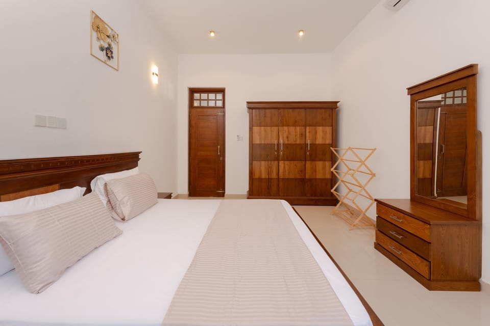 Cozy Escape - Akuregoda Luxury Villa with Private Pool Villa in Western Province