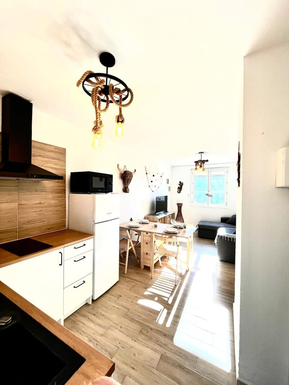 Charming 2-room air-conditioned, sea view Apartment in Saintes-Maries-de-la-Mer