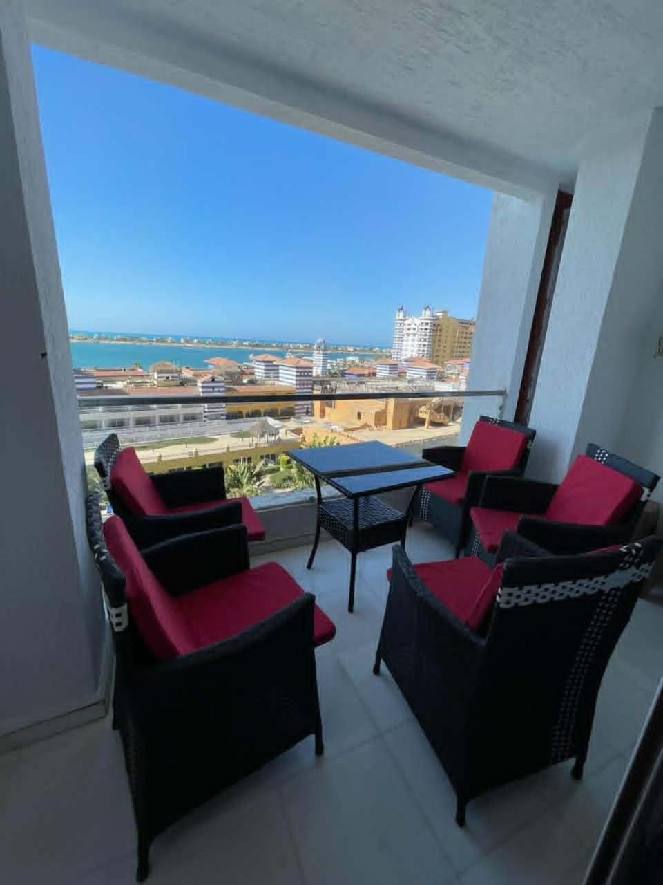 Day, Natural landscape, View (from property/room), Balcony/Terrace, Seating area, Dining area, Sea view