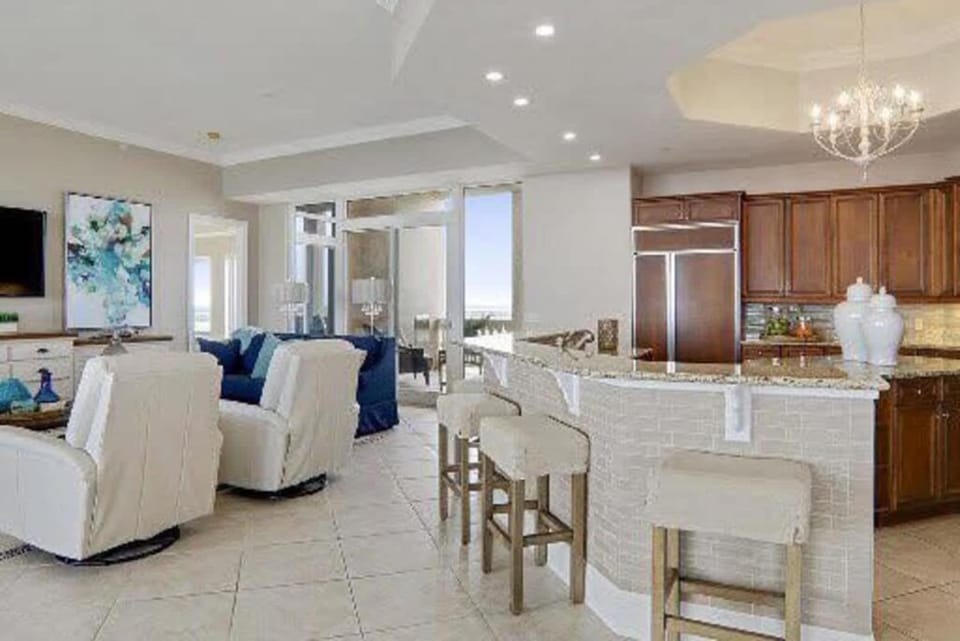 Five Bedroom Penthouse with Expansive Gulf View Balconies Apartment in Perdido Key