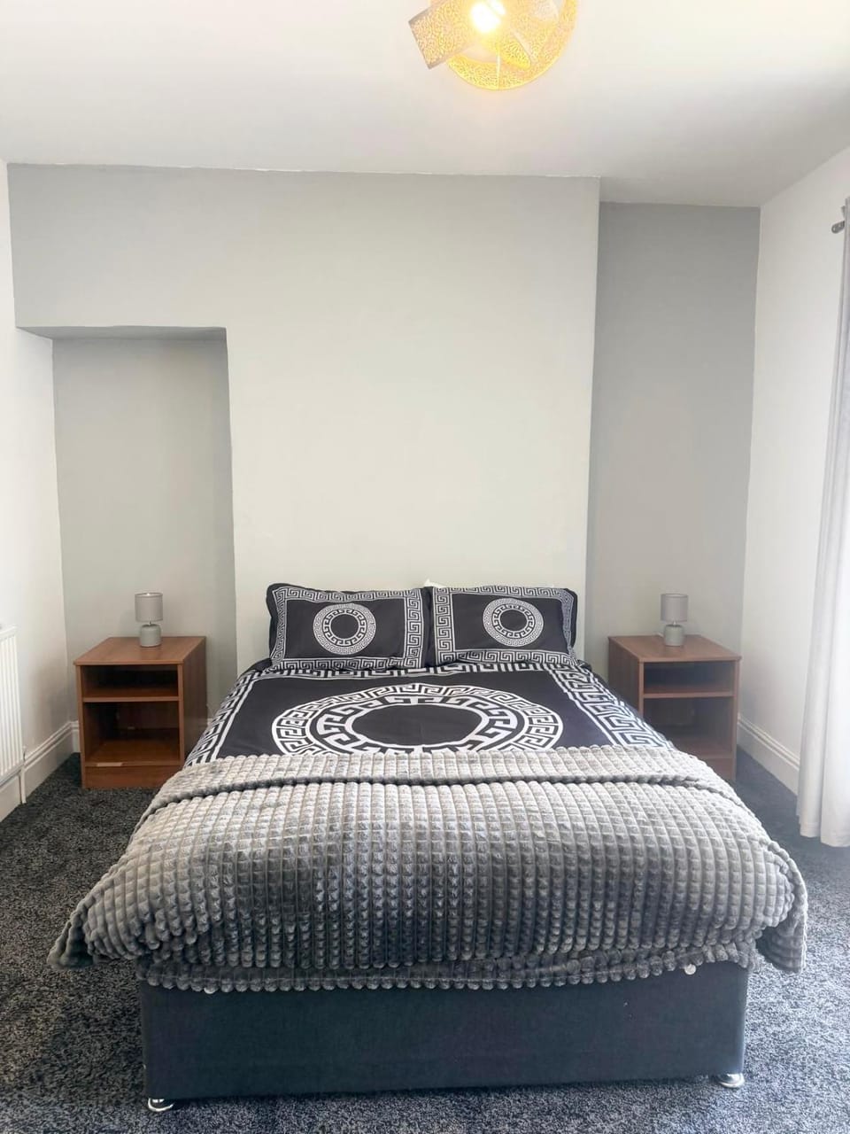Premium Bedroom Escape Vacation rental in Hull