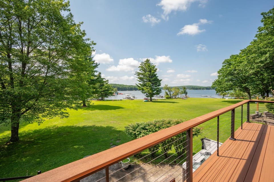 Eagle Cove by Railey Vacations House in Deep Creek Lake