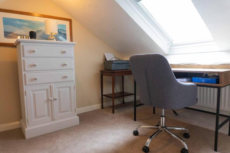 Bolthole Cottage for 2 -views - Central Ambleside House in Ambleside