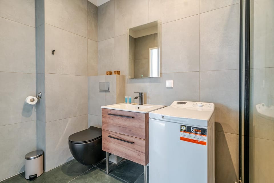 Toilet, Bathroom