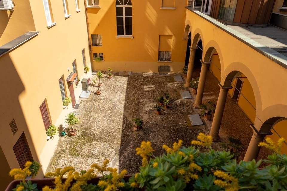 Inner courtyard view