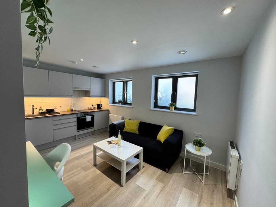 Boutique Exeter Abode with Paid Parking on Street Apartment in Exeter