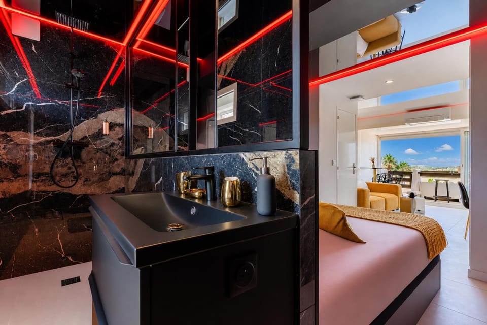 Shower, Bathroom