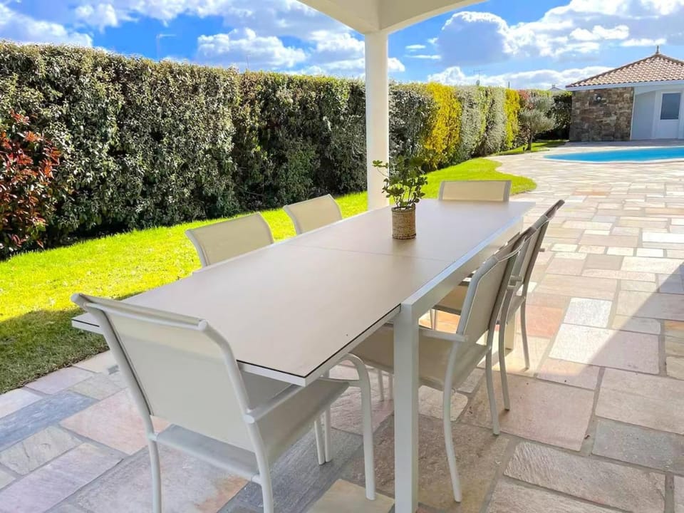 Les Terrasses des Lavandières Spa & Pool 12 people Villa in Pays de la Loire
