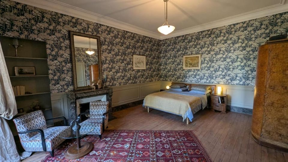 Chambres d'hôtes au Château Le Perray Bed and Breakfast in Pays de la Loire