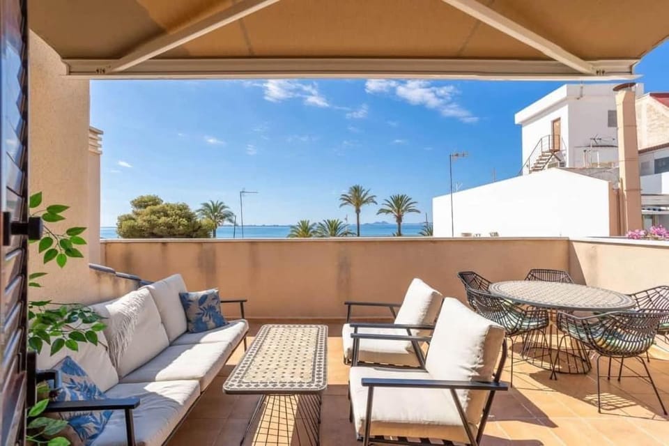 View (from property/room), Balcony/Terrace, Sea view, sunbed