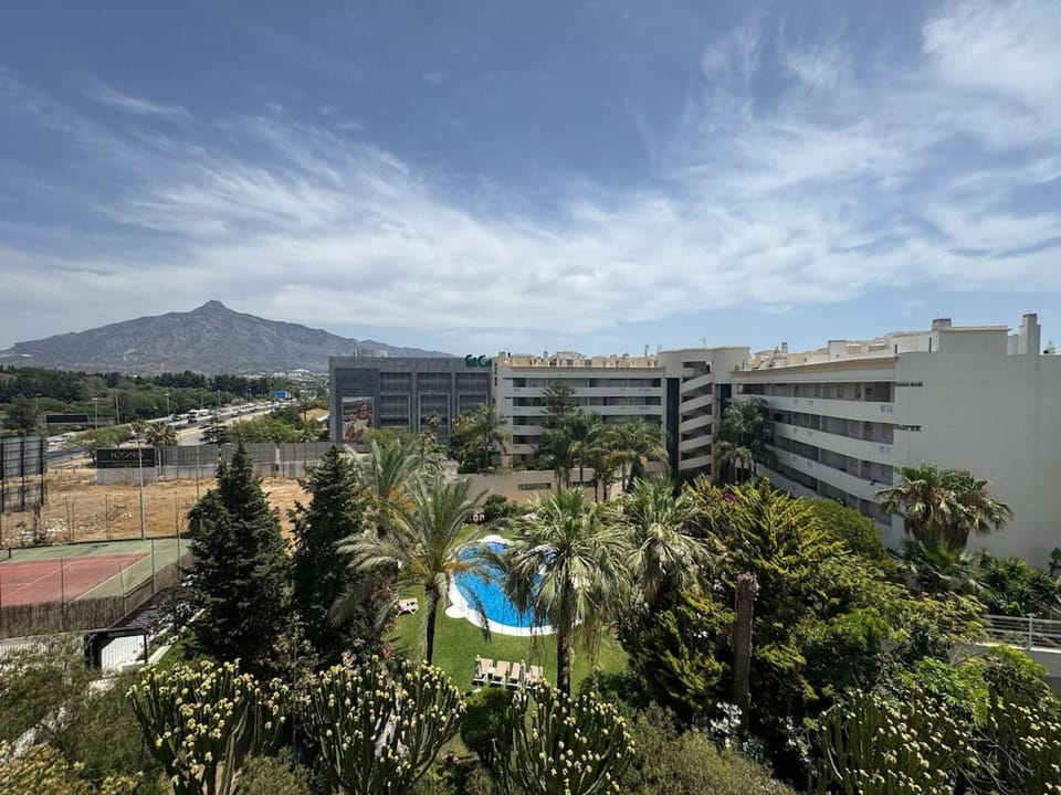 Perla Occidental Banús Private suites Apartment in Marbella