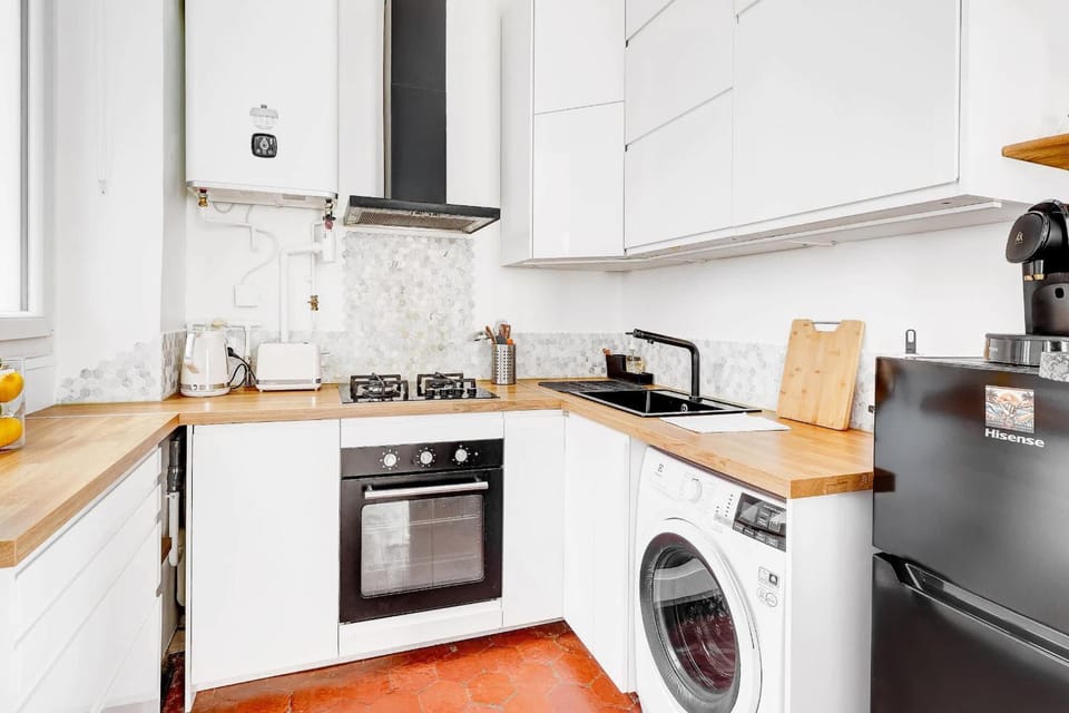 Kitchen or kitchenette