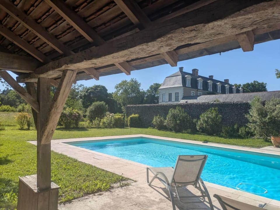 Notre château familial, datant du XVIIe siècle House in Pays de la Loire