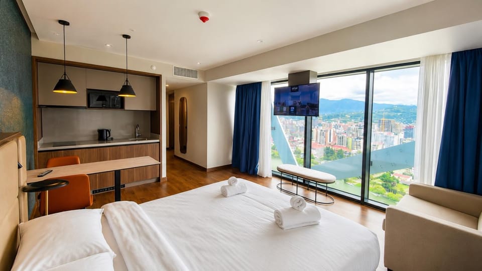 TV and multimedia, Kitchen or kitchenette, Sea view