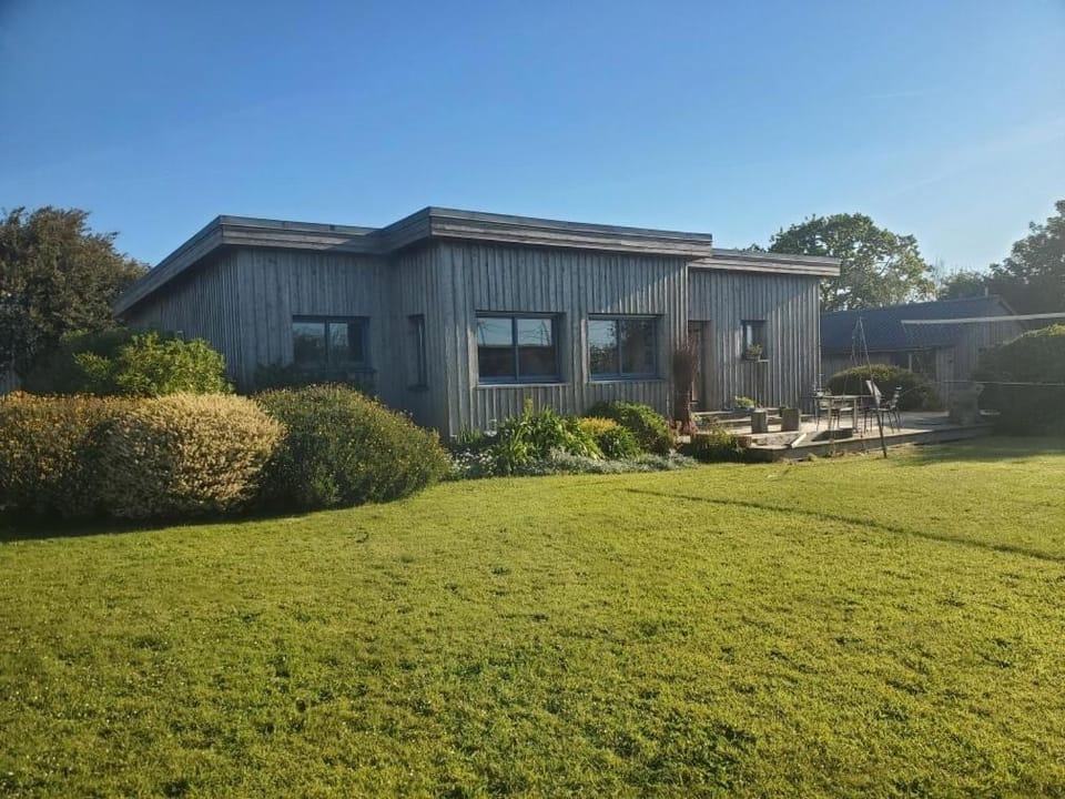 maison en bois proche de la mer House in Plouguerneau
