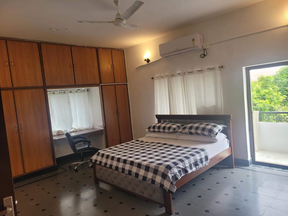 MAJESTIC MAHINDRA HILLS HEIGHTs-BR1 Bed and Breakfast in Secunderabad