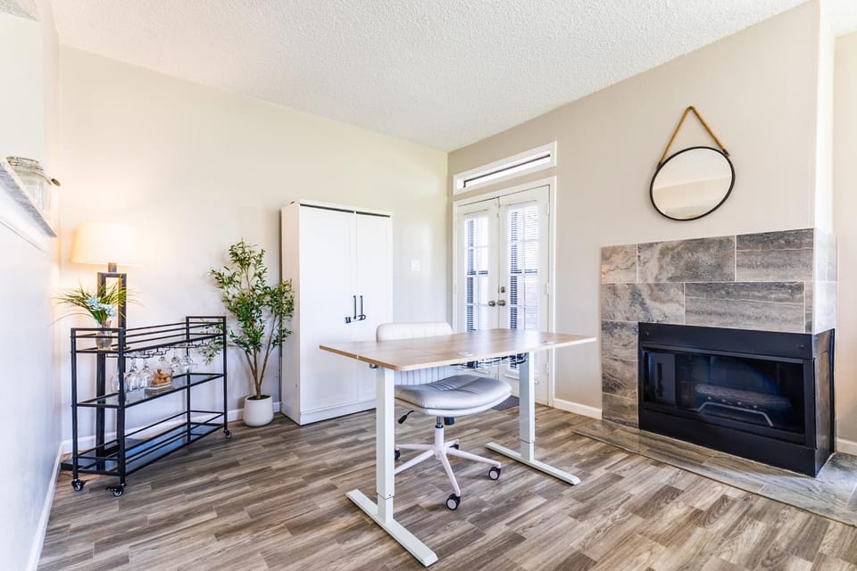 Business facilities, Decorative detail, Seating area, fireplace