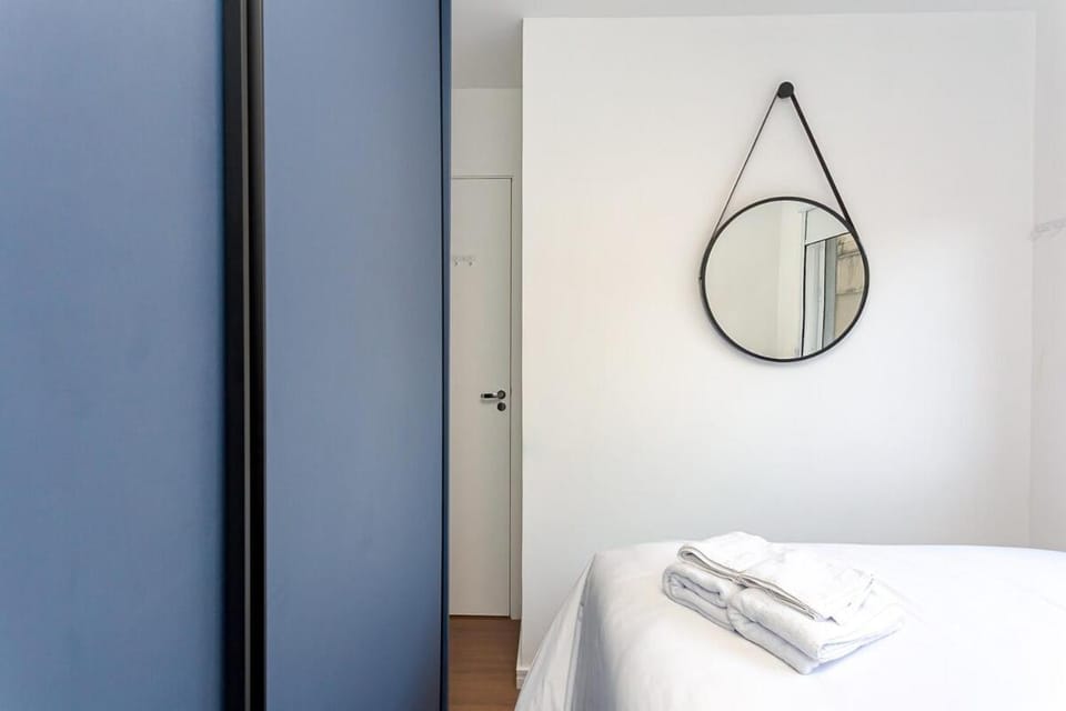Quarto Executivo com Vaga Próximo ao Shopping Palladium Apartment in Curitiba