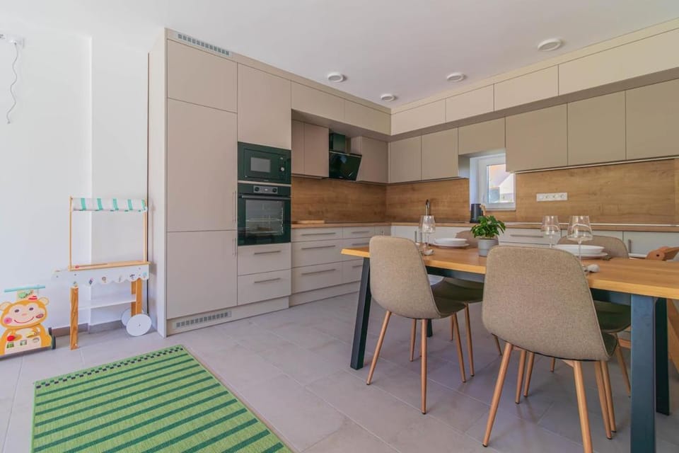 Family Friendly Villa in Fonyód w Pool & Ac by NW Apartment in Hungary