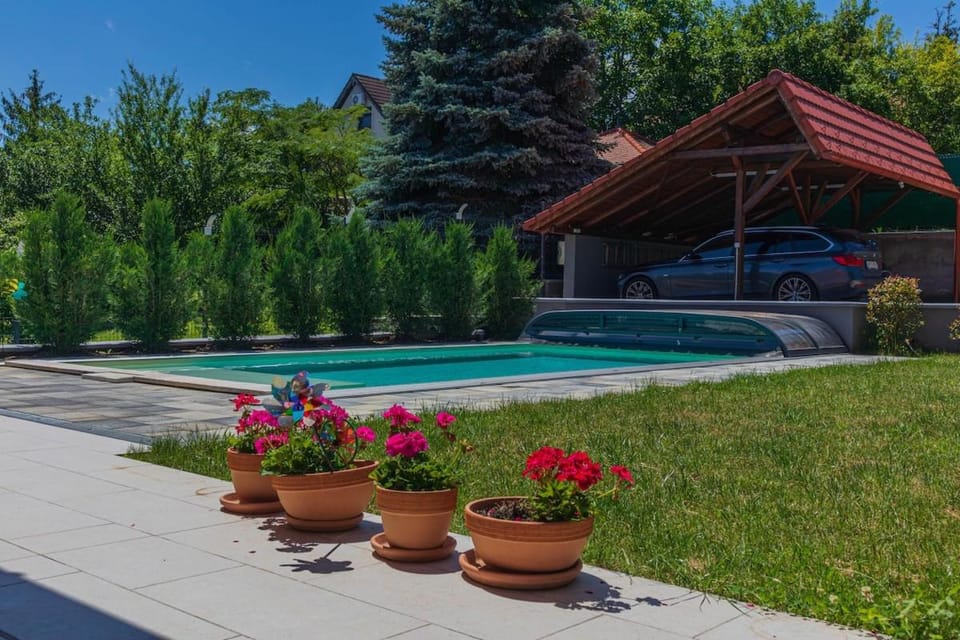 Family Friendly Villa in Fonyód w Pool & Ac by NW Apartment in Hungary
