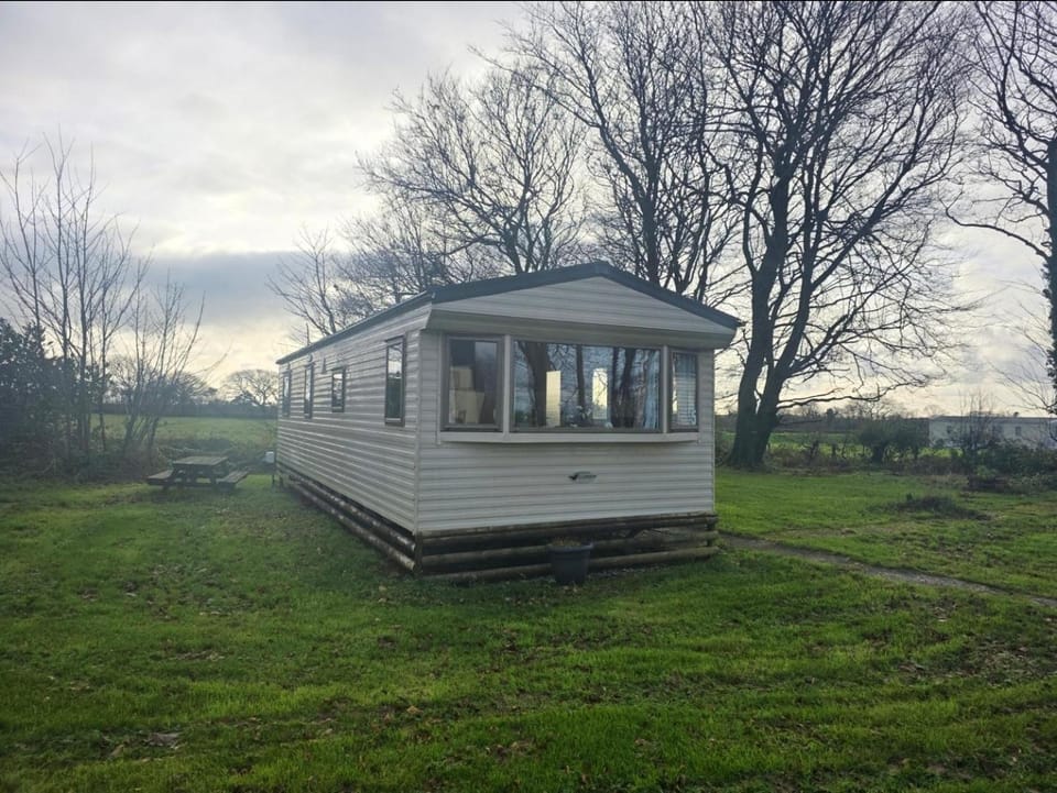 Caravan 5 - Blackmoor Farm Near Tenby House in Amroth