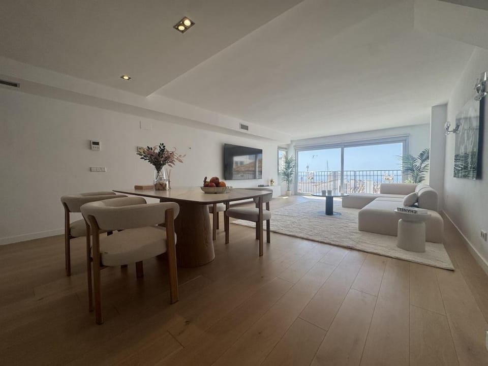 Puerto Banús Marina Sea Views Apartment in Marbella