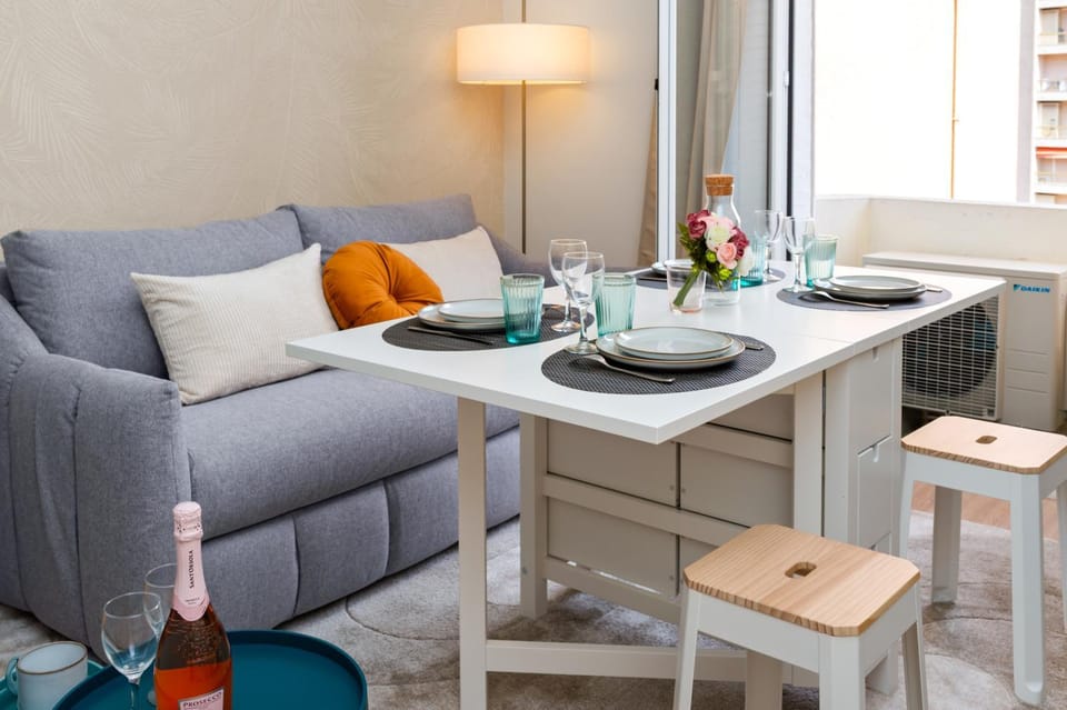 Living room, Seating area, Dining area