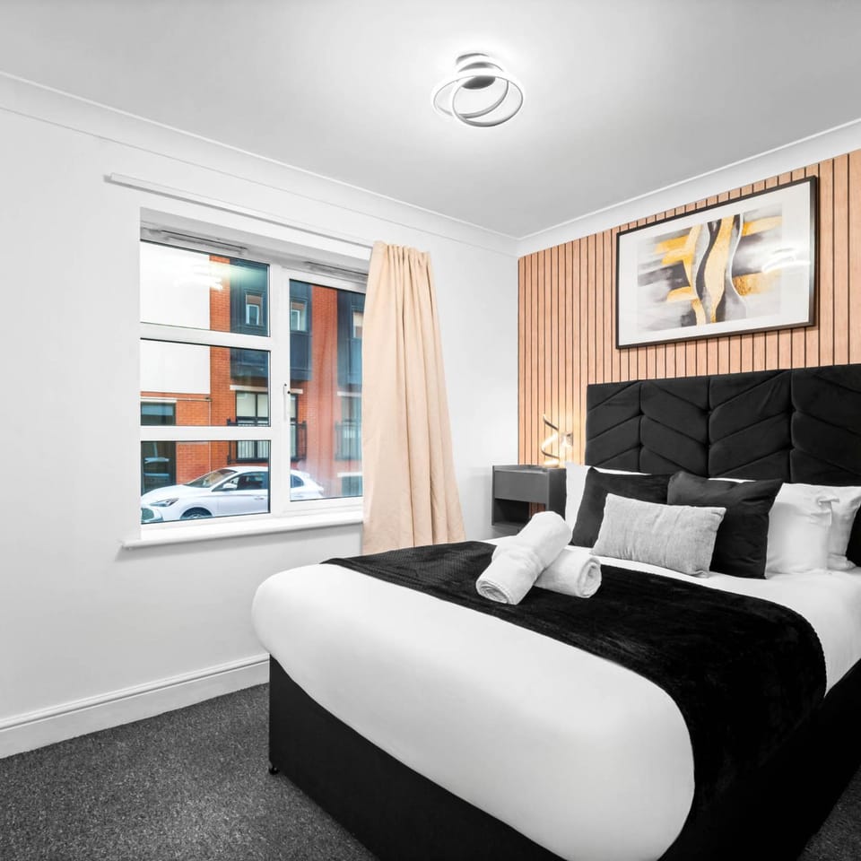 Property building, Bed, Photo of the whole room, Bedroom