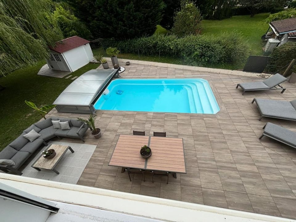 Studio piscine Apartment in Auvergne-Rhône-Alpes