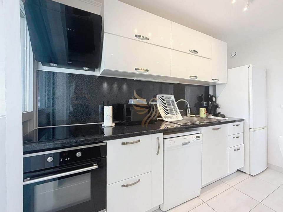 Oasis Family clim terrasse park plage 4min a pied Apartment in Fréjus