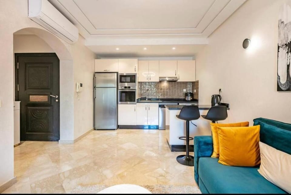 Charme Central Appart Gueliz en Face La gare Apartment in Marrakesh