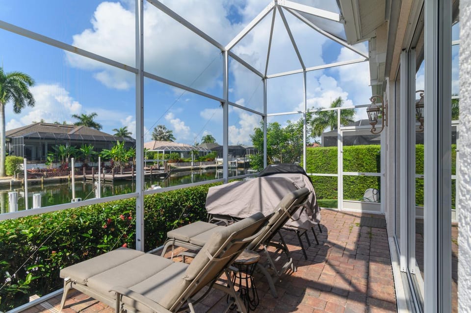 4 Bed Waterfront Retreat | Heated Pool House in Marco Island
