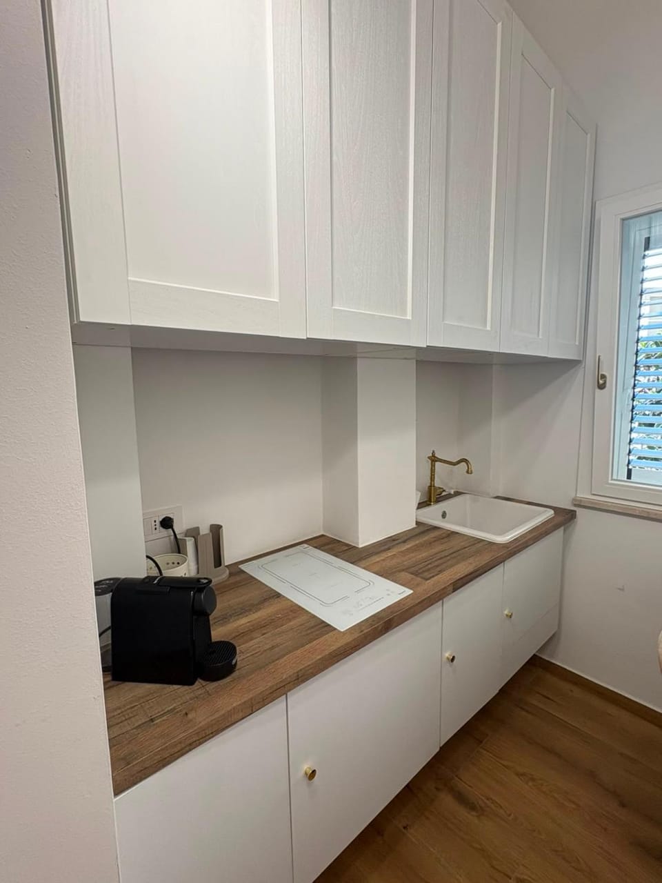 Kitchen or kitchenette, Breakfast, kitchen