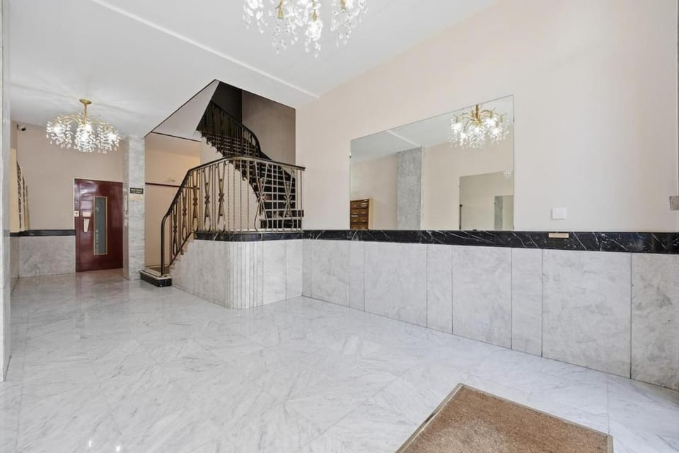 One Bedroom Apartment Cozy New AC WIFI Apartment in Nice