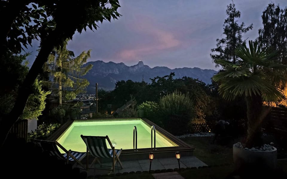Well Zone Oase Thun-Private Pool-Garden-Sauna-Gym Apartment in Canton of Bern (Region)