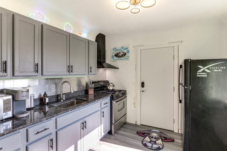 Alien-Crash-Site-Themed Retreat in Roswell House in Roswell