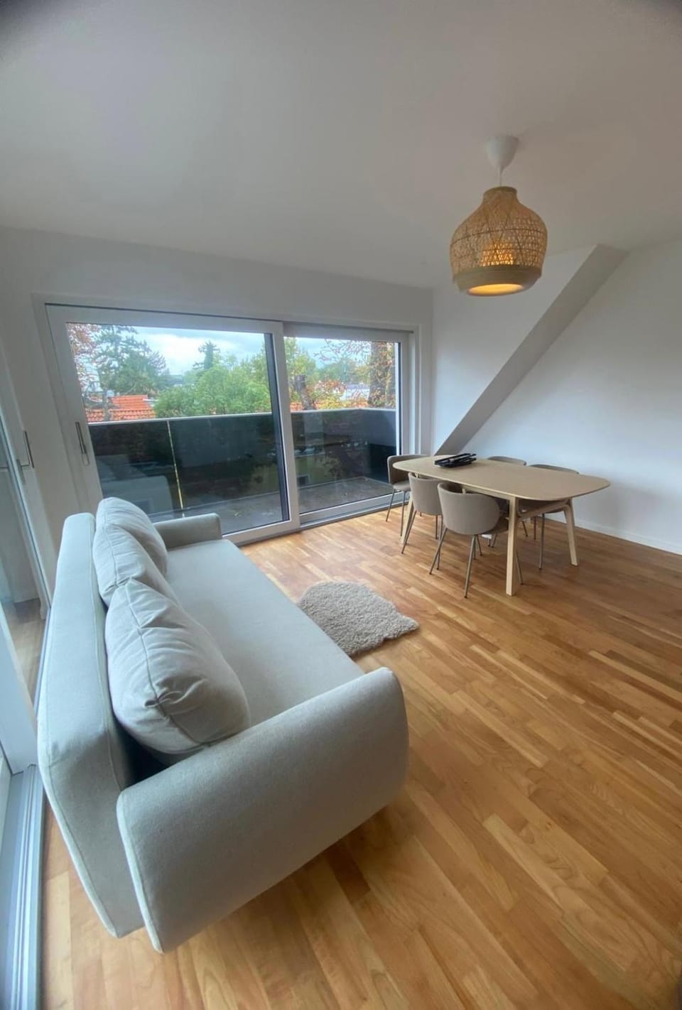 90 m2 Apartment with Balcony & Free Parking Apartment in Vienna