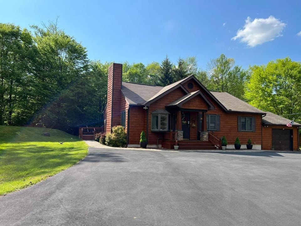 Cheerful 3 bedroom chalet with fireplace Chalet in Kidder Township