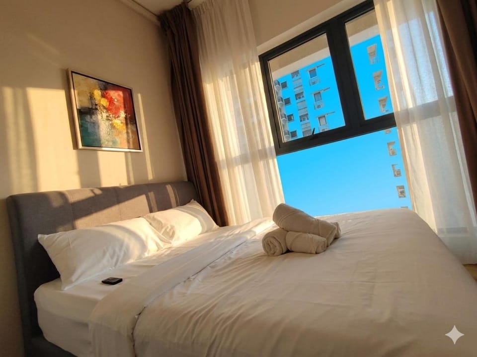 Bedroom, towels