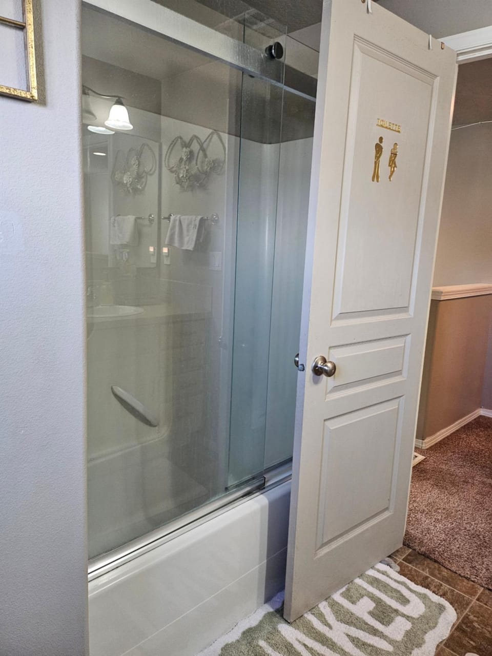 Quiet & Comfortable Luxury Room on the 2nd Floor Vacation rental in Pasco