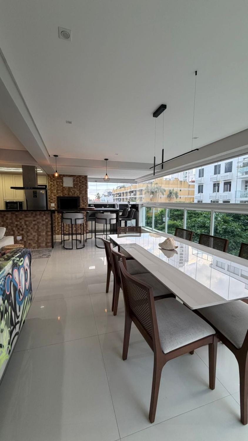 Praia a pé com Varanda Gourmet Apartment in State of São Paulo