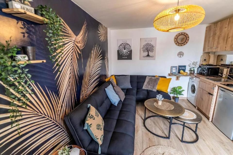 Le Jungle Appart Parking Honfleur 10min plage Apartment in Honfleur