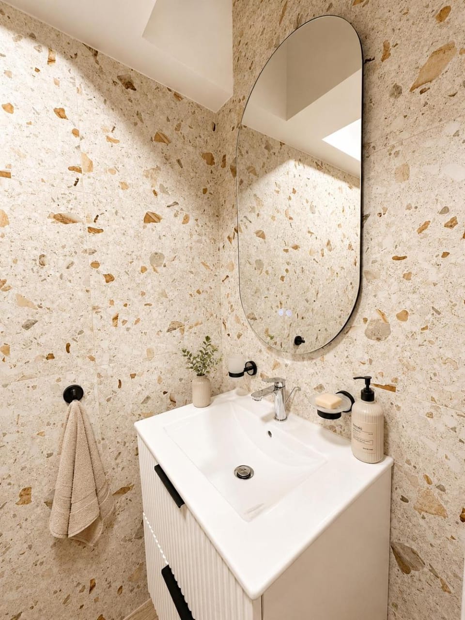 Bathroom, towels