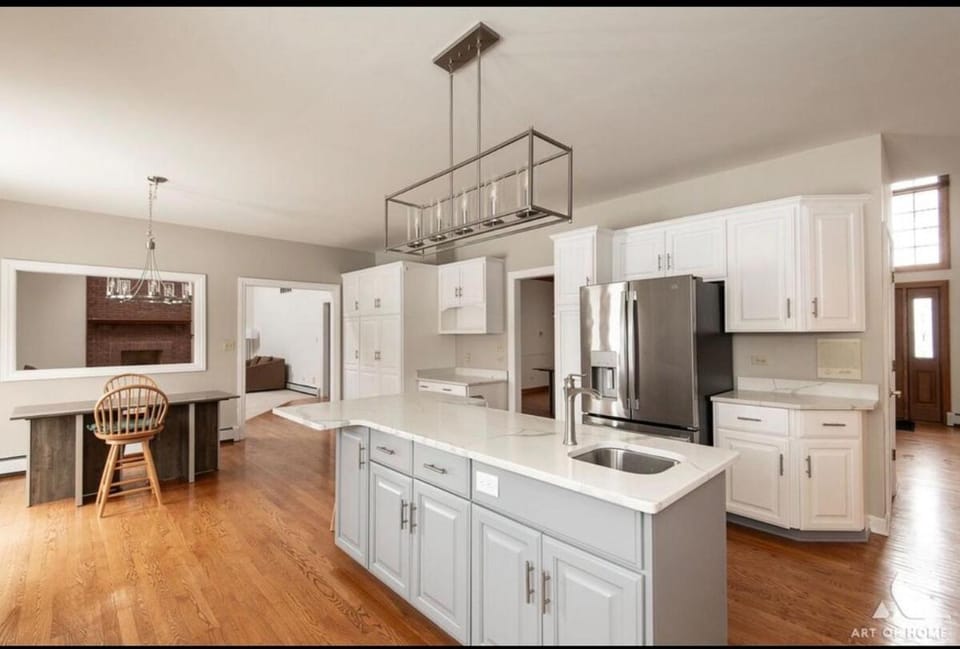 AEQ Luxury House 1 Villa in Orland Park