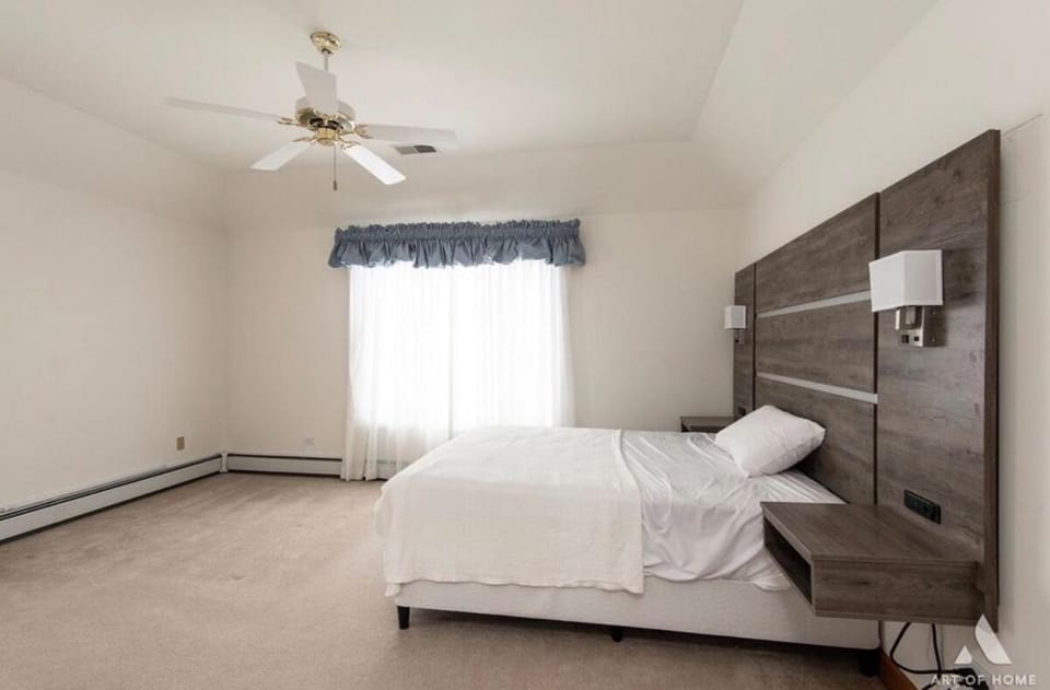 AEQ Luxury House 1 Villa in Orland Park