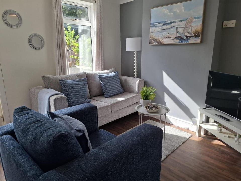3 Bedroom Home Near Beach & Attractions Apartment in Great Yarmouth