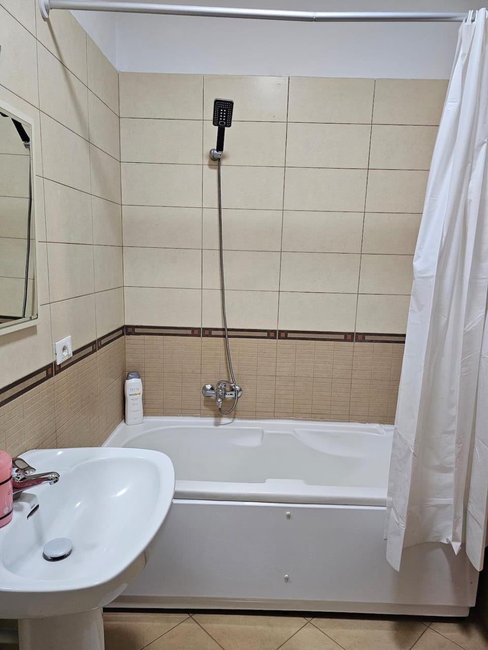 Xplore Xpress Center spacious apartment Apartment in Tirana