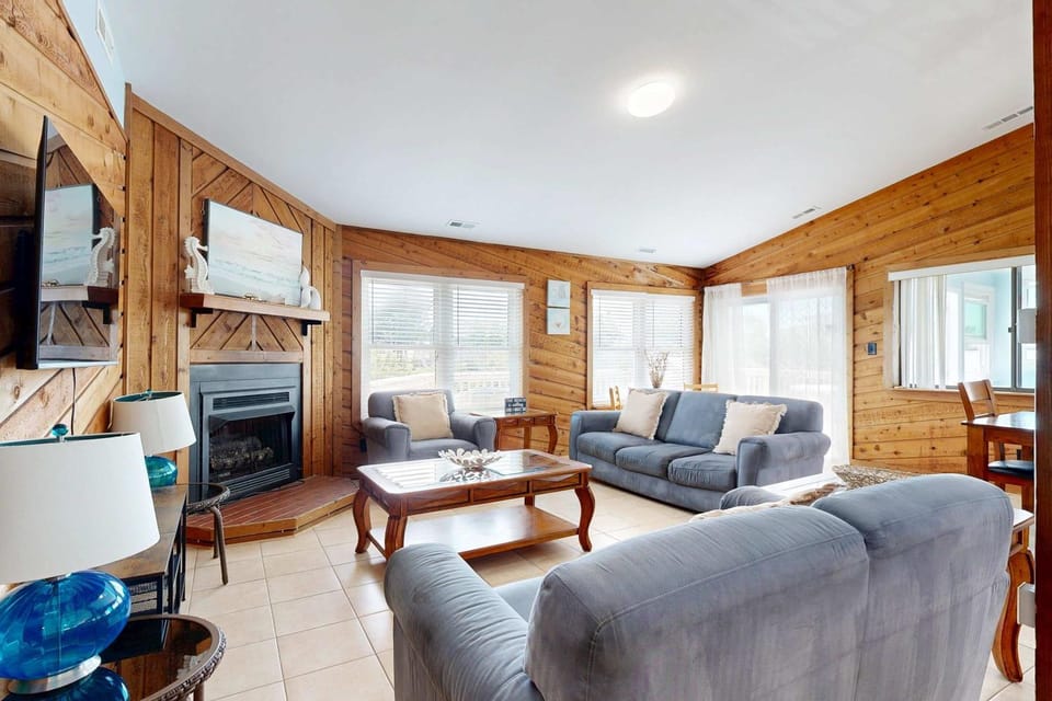 Sandbridge Gem with Ocean Views & Private Pool House in Sandbridge